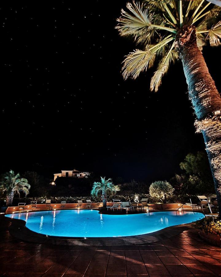 Hotel Corallaro Санта Тереза Галура Екстериор снимка