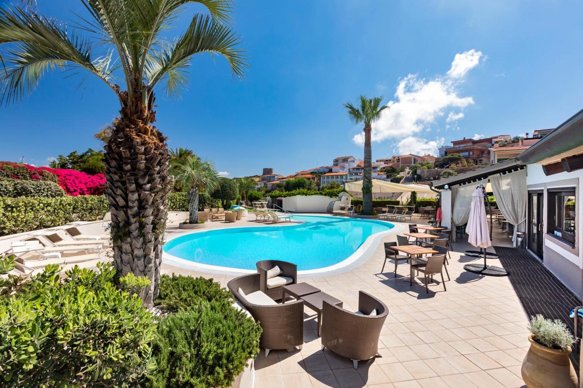 Hotel Corallaro Санта Тереза Галура Екстериор снимка