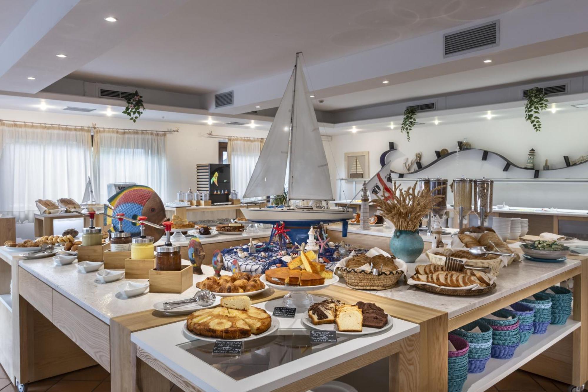 Hotel Corallaro Санта Тереза Галура Екстериор снимка