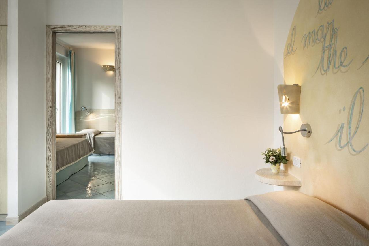 Hotel Corallaro Санта Тереза Галура Екстериор снимка