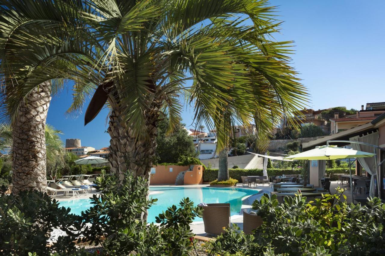 Hotel Corallaro Санта Тереза Галура Екстериор снимка